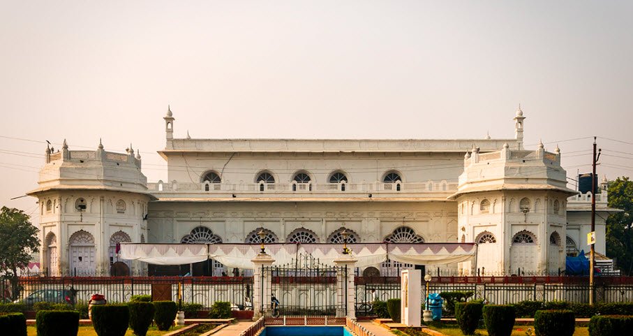 Historical Baradari, Lucknow, Uttar Pradesh - Vushii.com
